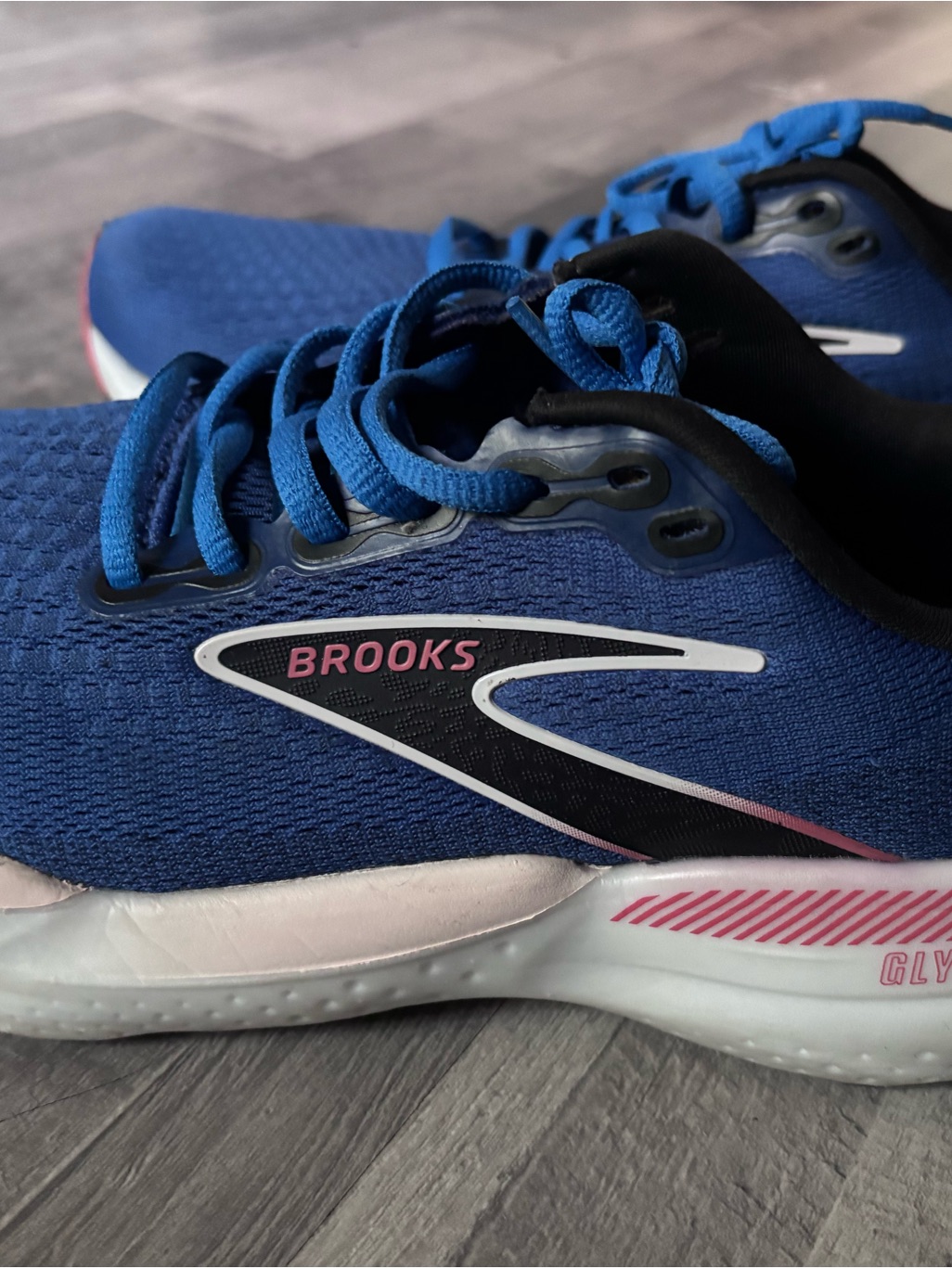Brooks Gts 21 Size 8.5 Running Sneakers